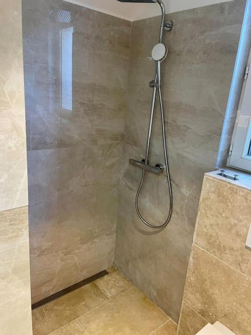 Superbe Pres De La Et Du Centre Appartement